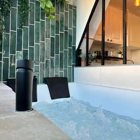 Apartment Splendide Loft Jacuzzi Et Cinema - Cap D'agde